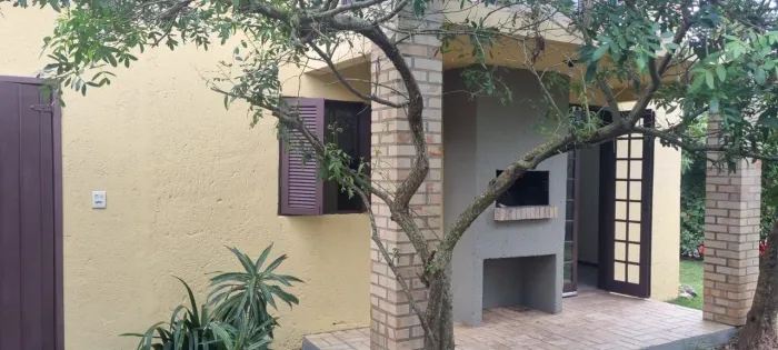 Casa bem localizada