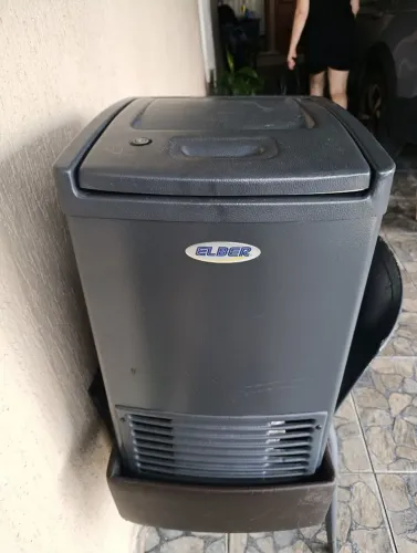 Frigobar automotivo