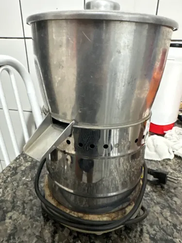 Espremedor Extrator De Frutas Inox 200w Venti-Delta Bivolt