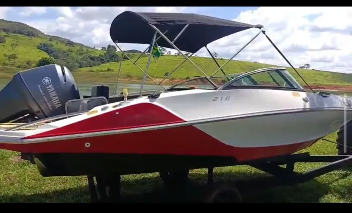 Lancha Ventura 21 pés de R$119.000,00 por R$99.000,00