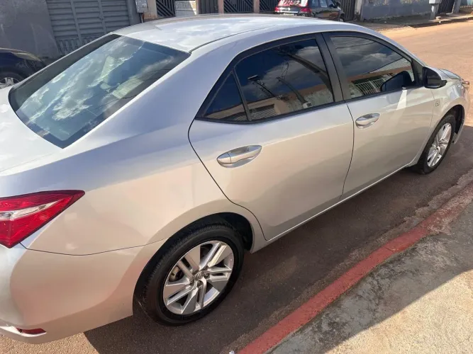Toyota Corolla GLI 1.8 Flex 16V Aut. 2016