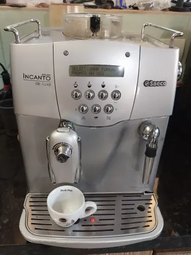 Cafeteira grão Saeco 