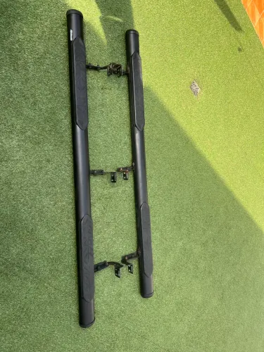 Estribo lateral para pickup/SUV - Preto fosco