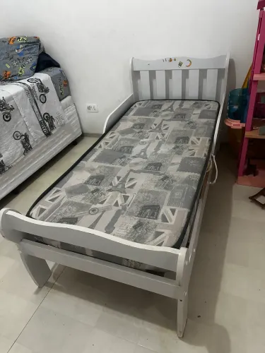 Mini cama com colchão