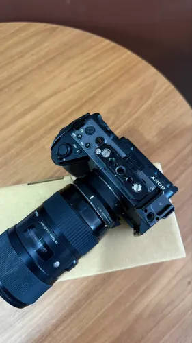 Sony FX30 + Sigma 18 35 com MC11