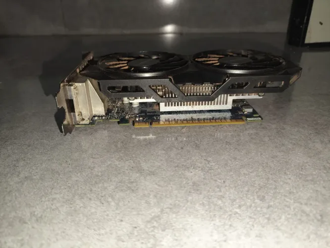 PLACA DE VIDEO GTX 750 TI