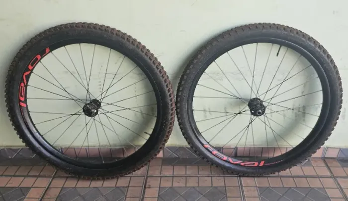 Par De Rodas Carbono Specialized Roval Traverse + Pneus + Freehub XD