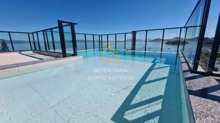 Apartamento com vista para o mar à venda no Bairro Cacupé - Florianópolis.
