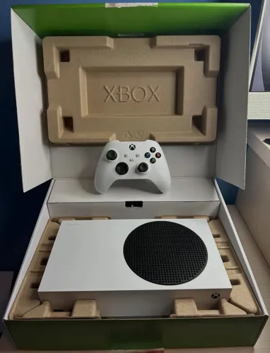 XBOX SÉRIE S COM CONTROLE ORIGINAL 