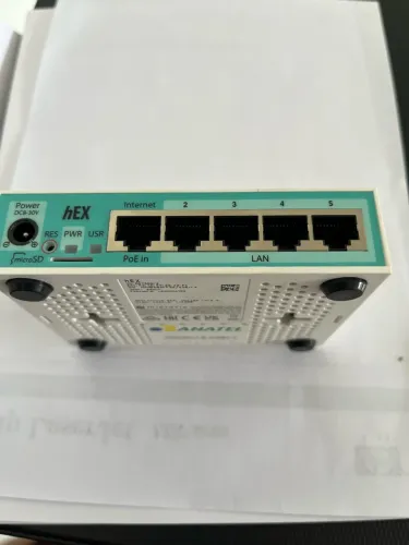 Roteador Mikrotik RB750gr3