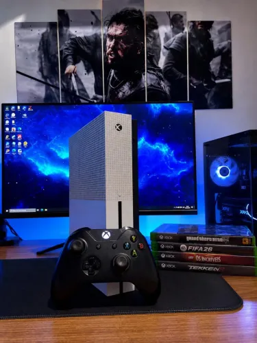 Xbox one s + 4 jogos