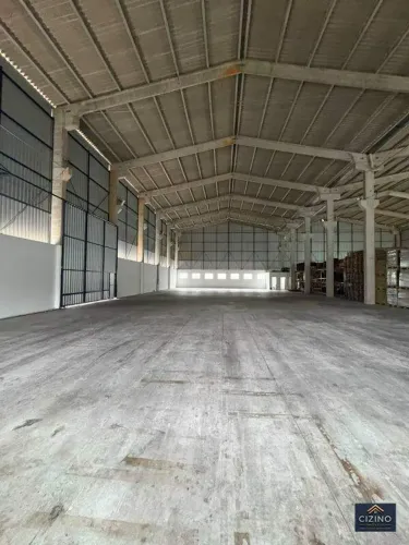 Galpão Comercial/Industrial para Alugar em Franco da Rocha (Bairro Glebas) | 880 m² | 20 v