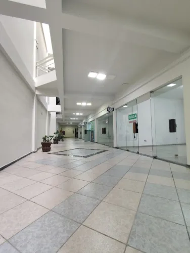 Loja Comercial no Centro de Curitiba | Rua Riachuelo | Próxima à Rua XV