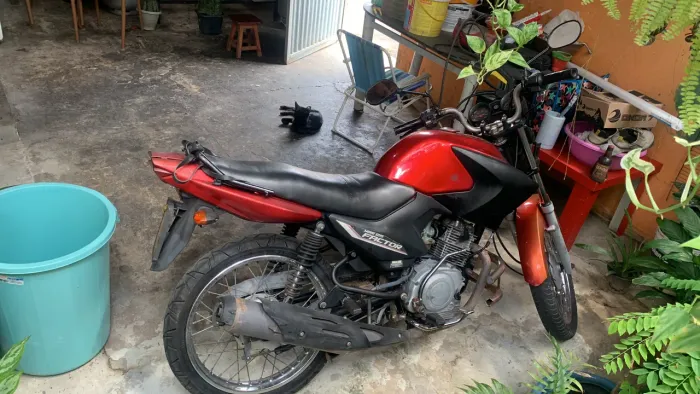 Moto Yamaha YBR 125cc Partida elétrica/pedal