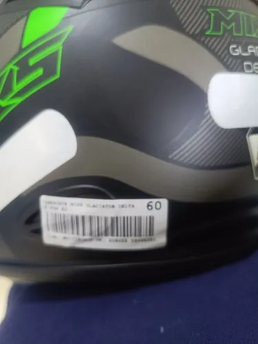 Capacete modelo robocop gladiator deltas tamanho 60 