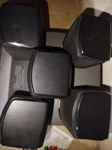caixas satelites JBL