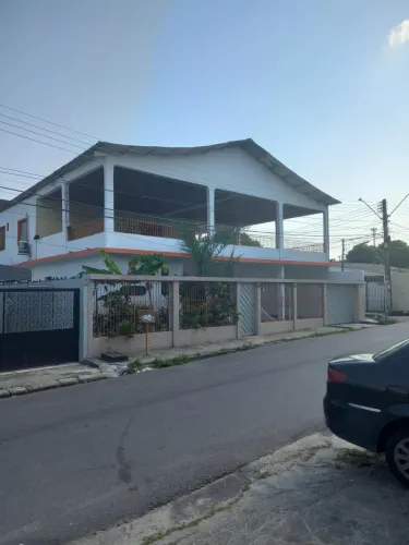 Conjunto 31 de Março, Japiim II - vendo casa com 4 stes.