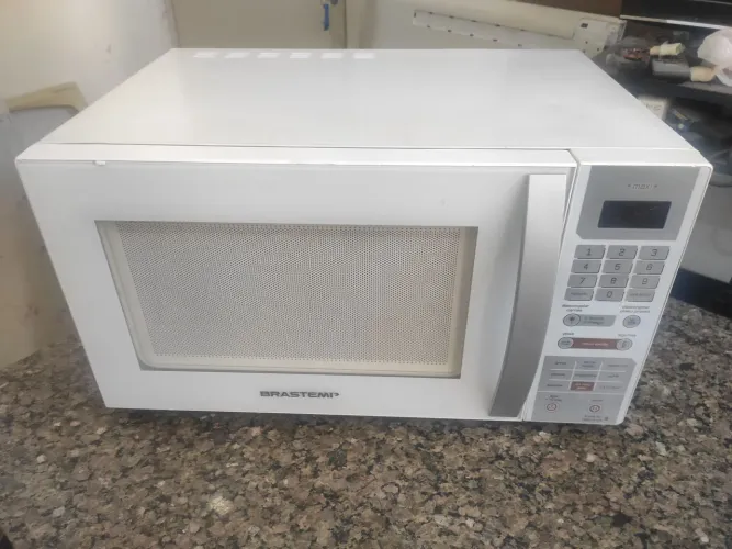 Microondas Brastemp 31 litros, com garantia de 3 meses!