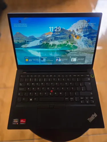 Notebook Lenovo ThinkPad E14