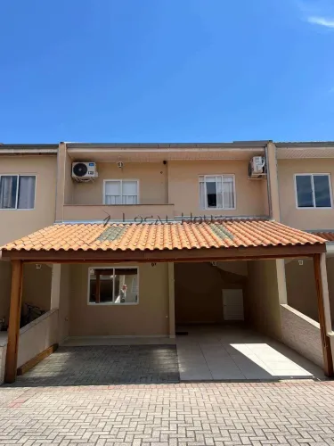 Sobrado à venda em Curitiba, Novo Mundo, com 3 quartos, 94m²