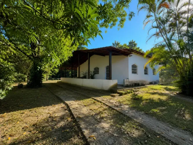 Sítio 3.700 m² Casa 3 dorms (1 suíte) Escritura e RGI Agro-Brasil/Cach. de Macacu R$30
