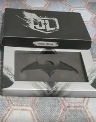 Bata Batarang Special Edition Justice League ( item coleção)