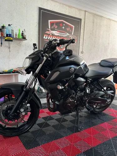 MT07 PRETA 2023