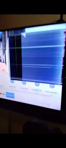 vendo TV 55 polegadas semp Toshiba . obs: tem uma mancha na tela 