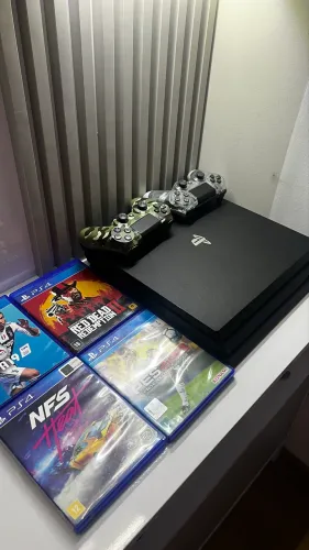 PS4 PRO