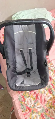 Vendo bebe conforto base de carro