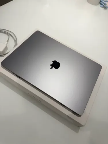 MacBook 15 M3 