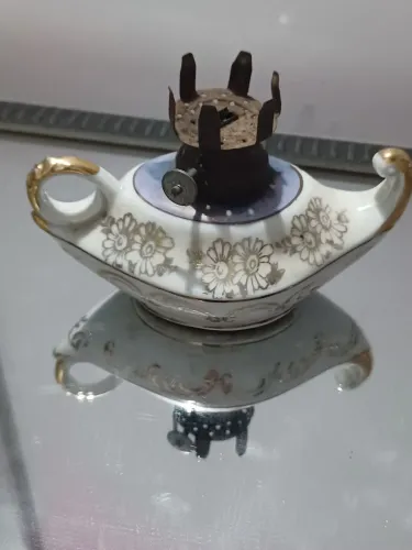 LAMPARINA EM PORCELANA