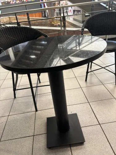 Mesa/ cadeira 