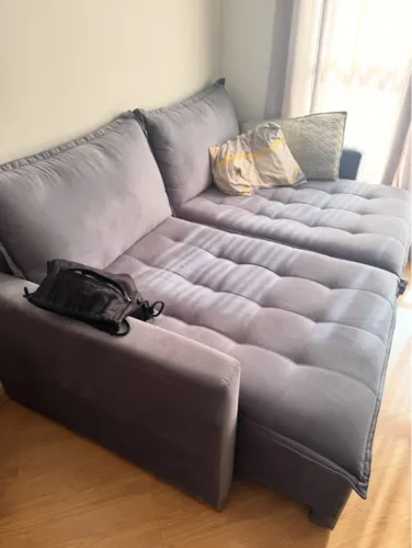 Sofá Armani retrátil/reclinável  95 × 200 × 97 cm (154 cm aberto) Ano: 2025