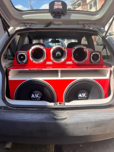 Vendo som automotivo