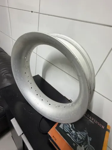 Aro de roda traseira Harley Davidson Vrod aro 17x4,5