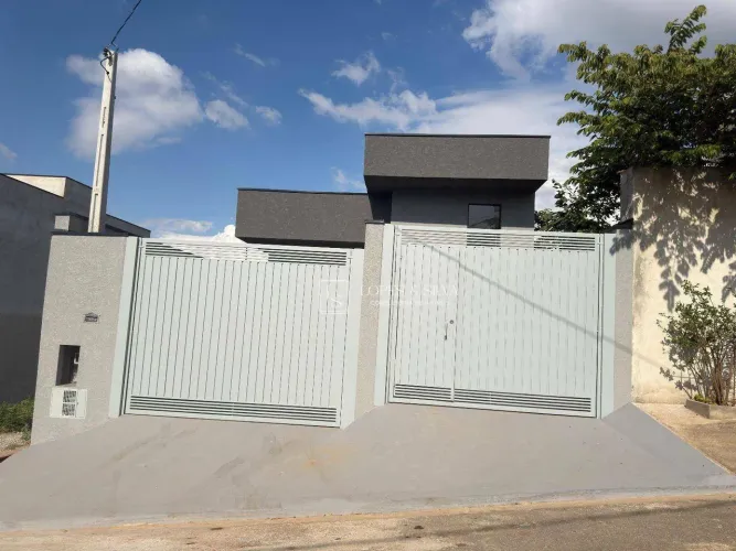 Casa com 3 dormitórios (2 Suítes) à venda, 137 m² por R$ 990.000 - Centro - Bom Jesus dos