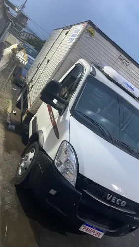 Vendo BAÚ 5 metros por 2.20 de altura e 2.20 de largura , baú ótimo estado