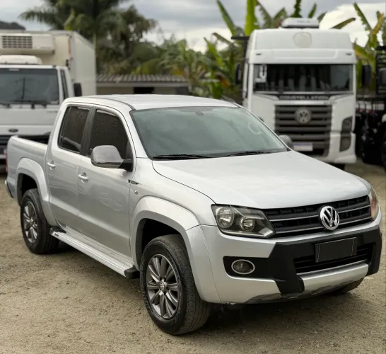 Volkswagen Amarok High.cd 2.0 16V TDI 4X4 Dies. AUT 2013