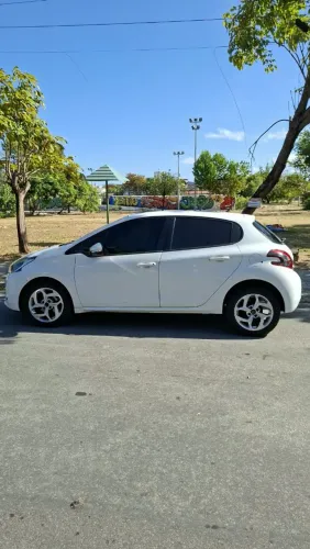 Peugeot 208 Active 1.2 Flex 12V 5P Mec. 2019