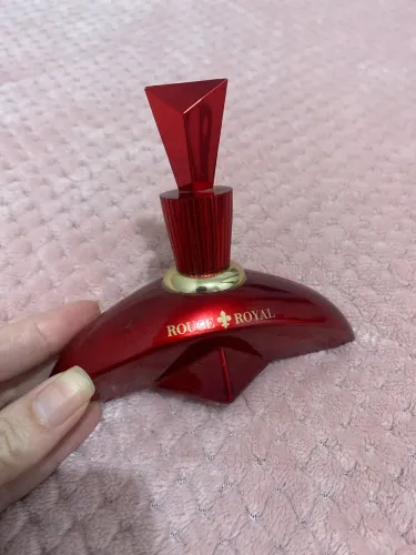 Vendo perfume Rouge Royal