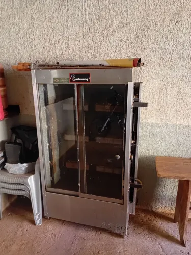 Máquina de assar frango