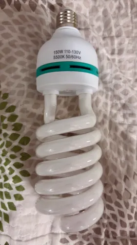 Lâmpada Fria Fluorescente 150W 5500K para Estúdio Fotográfico e Softbox 110V