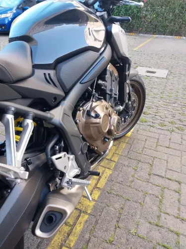 CB 650 R