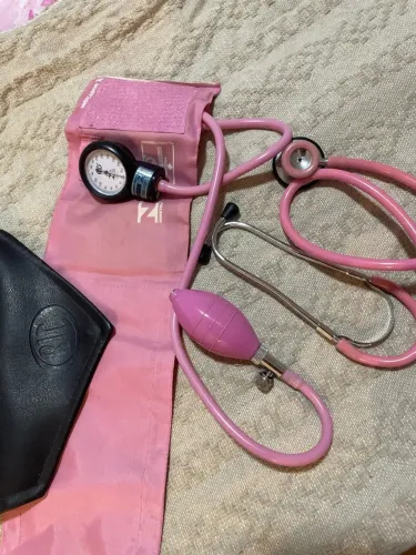 Kit BIC Estetoscópio + Esfigmomanômetro Rosa | Técnico de Enfermagem
