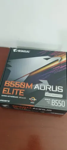Kit Amd Ryzen 7 5700x Placa mae B550 Aorus Elite