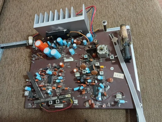 Placa mãe do som 3x1 Sanyo GXT-150 toca-discos
