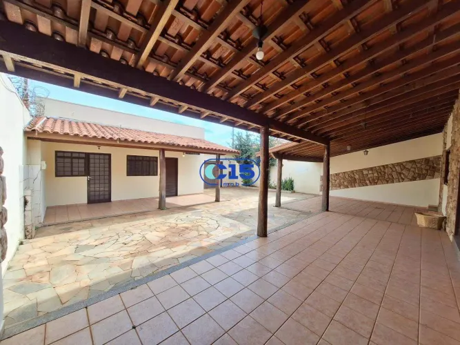 CONFORTO, ESPAÇO E VERSATILIDADE EM UMA EXCELENTE LOCALIZAÇÃO.