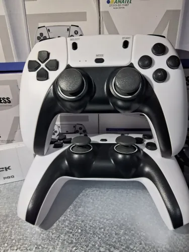 GAMER STICK M15 PRO 4K 64GB HDMI COM 2 CONTROLES SEM FIO + 20 MIL JOGOS