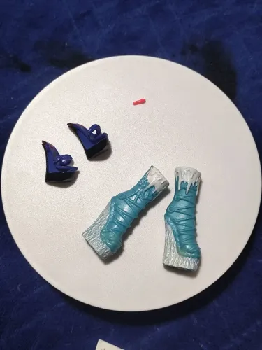 Lote sapatinhos + brinco monster high